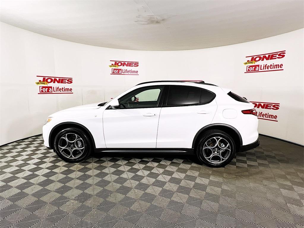 used 2022 Alfa Romeo Stelvio car, priced at $29,136