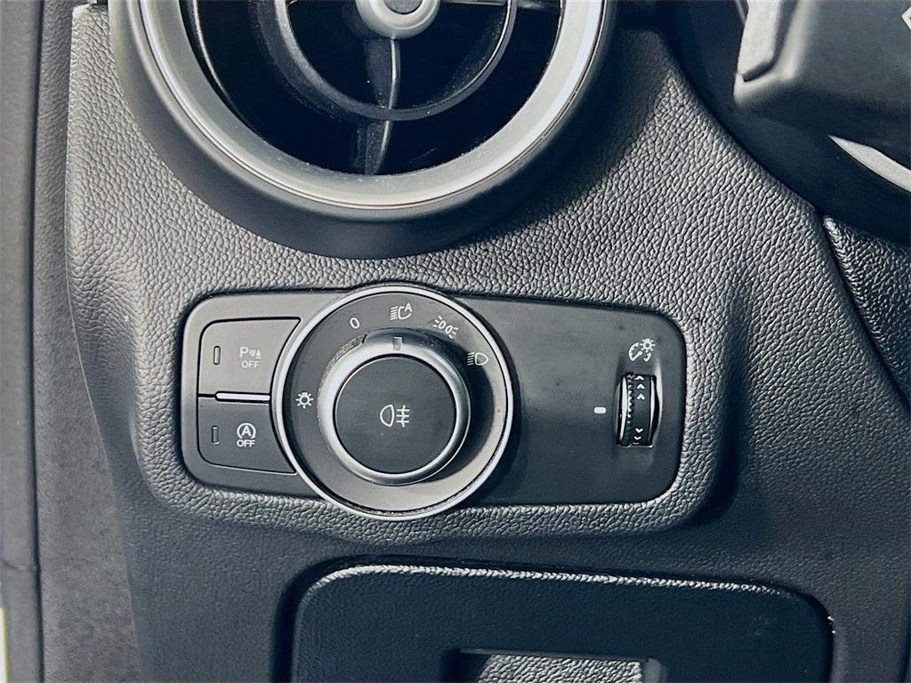 used 2022 Alfa Romeo Stelvio car, priced at $29,136