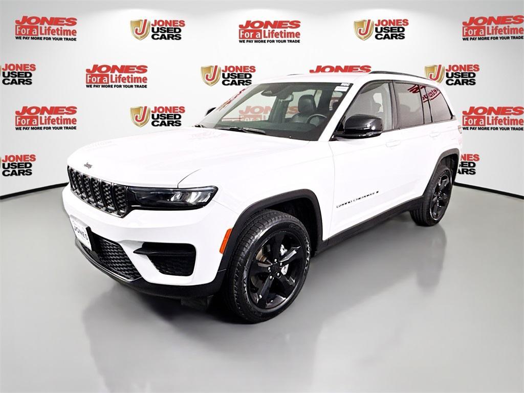 used 2023 Jeep Grand Cherokee car, priced at $31,630
