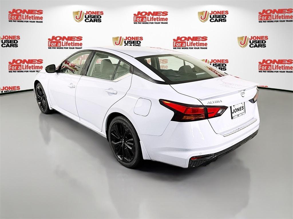 used 2023 Nissan Altima car, priced at $24,998