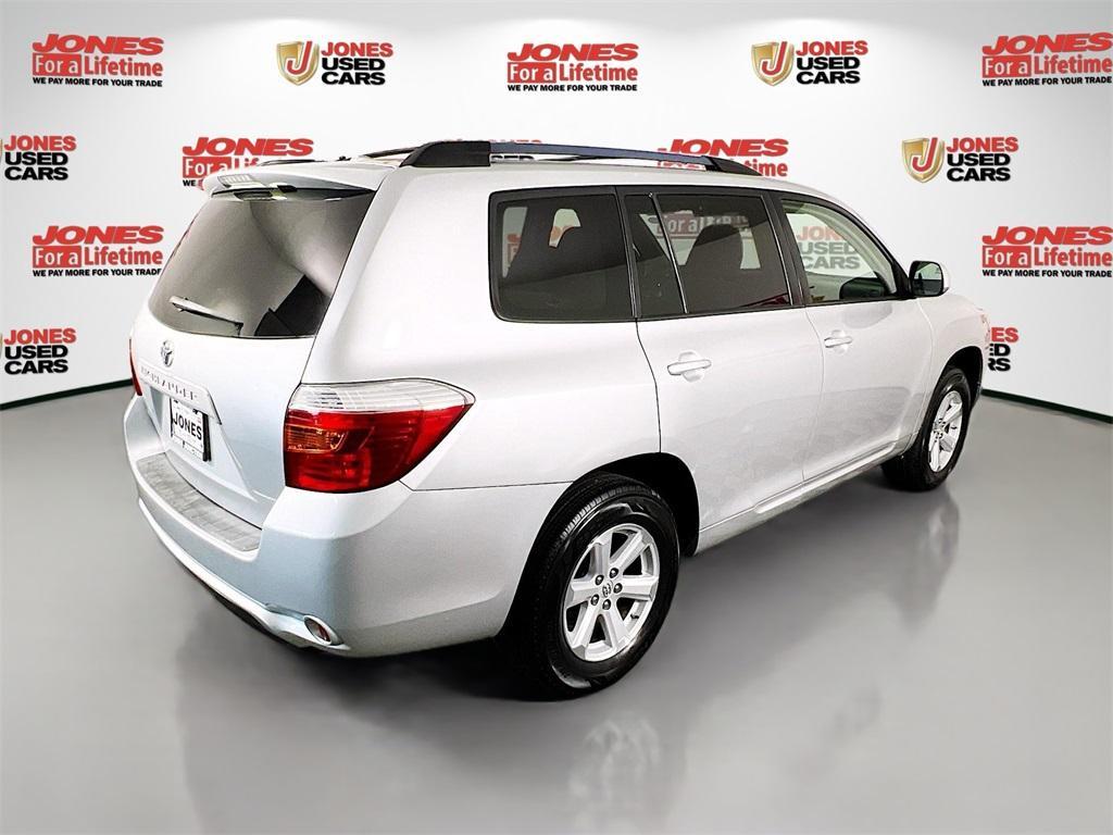 used 2010 Toyota Highlander car, priced at $10,998