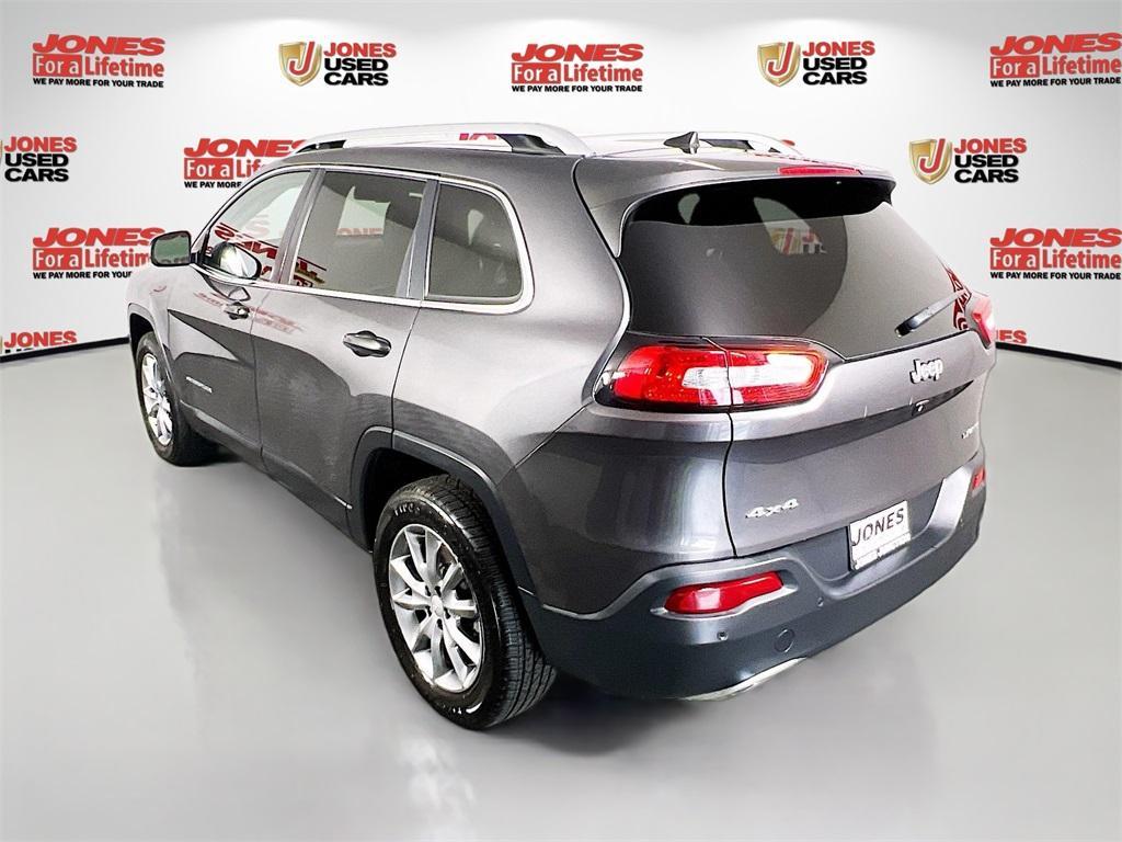 used 2018 Jeep Cherokee car, priced at $15,957