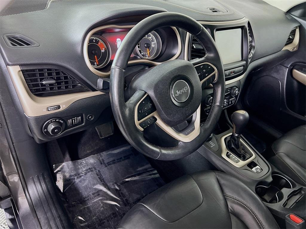 used 2018 Jeep Cherokee car, priced at $15,957