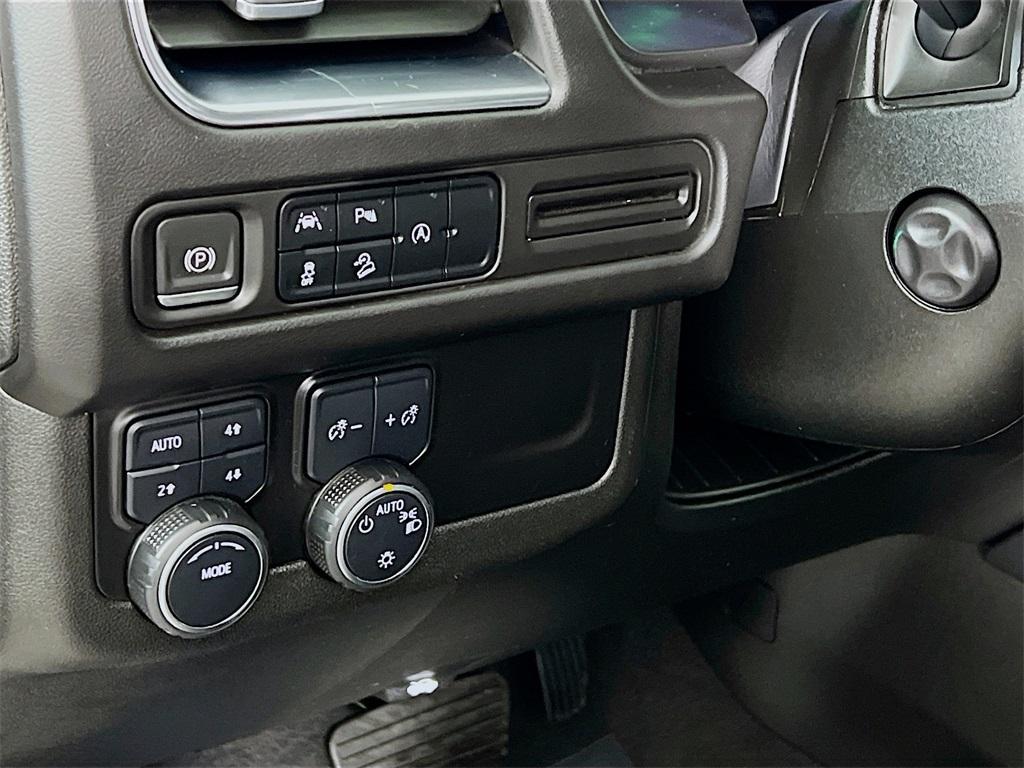 used 2023 Chevrolet Suburban car, priced at $51,998