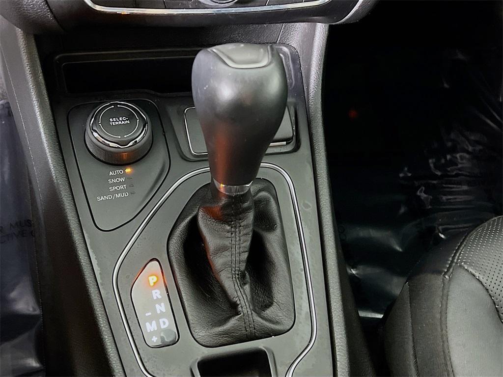 used 2020 Jeep Cherokee car, priced at $24,998