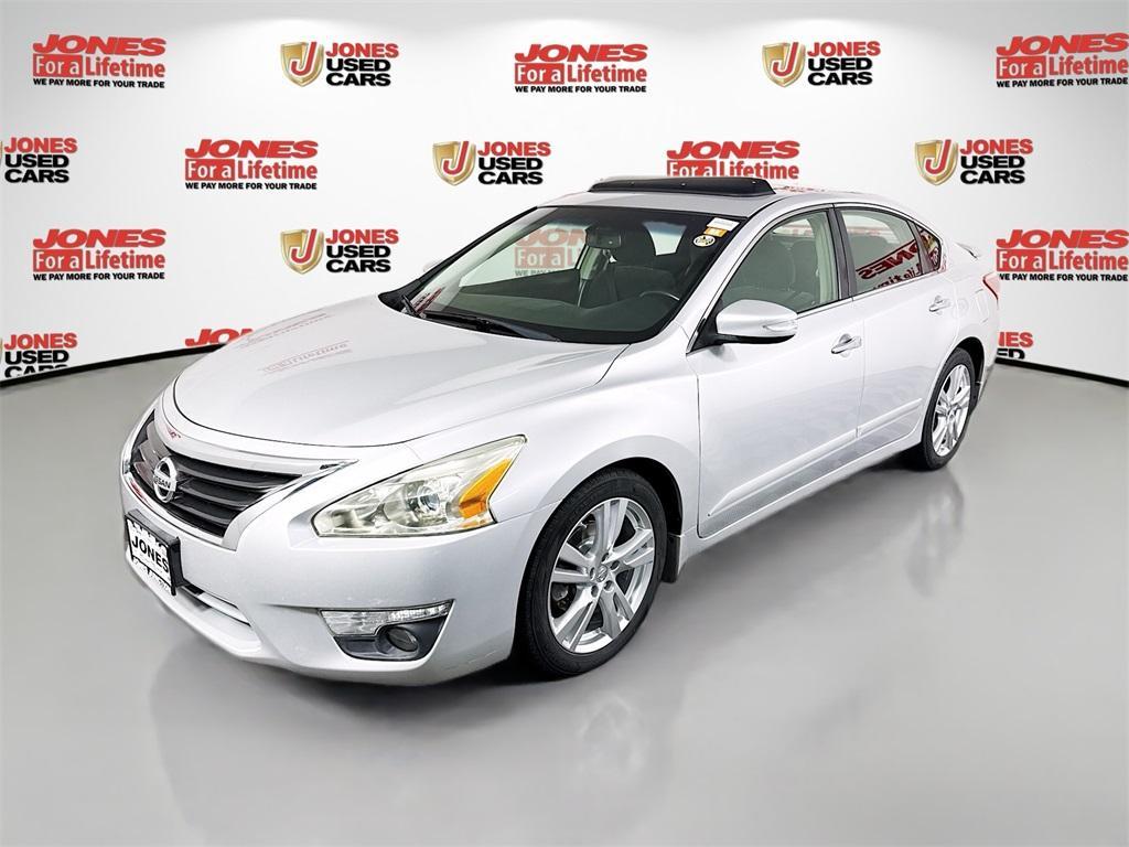 used 2013 Nissan Altima car, priced at $9,998