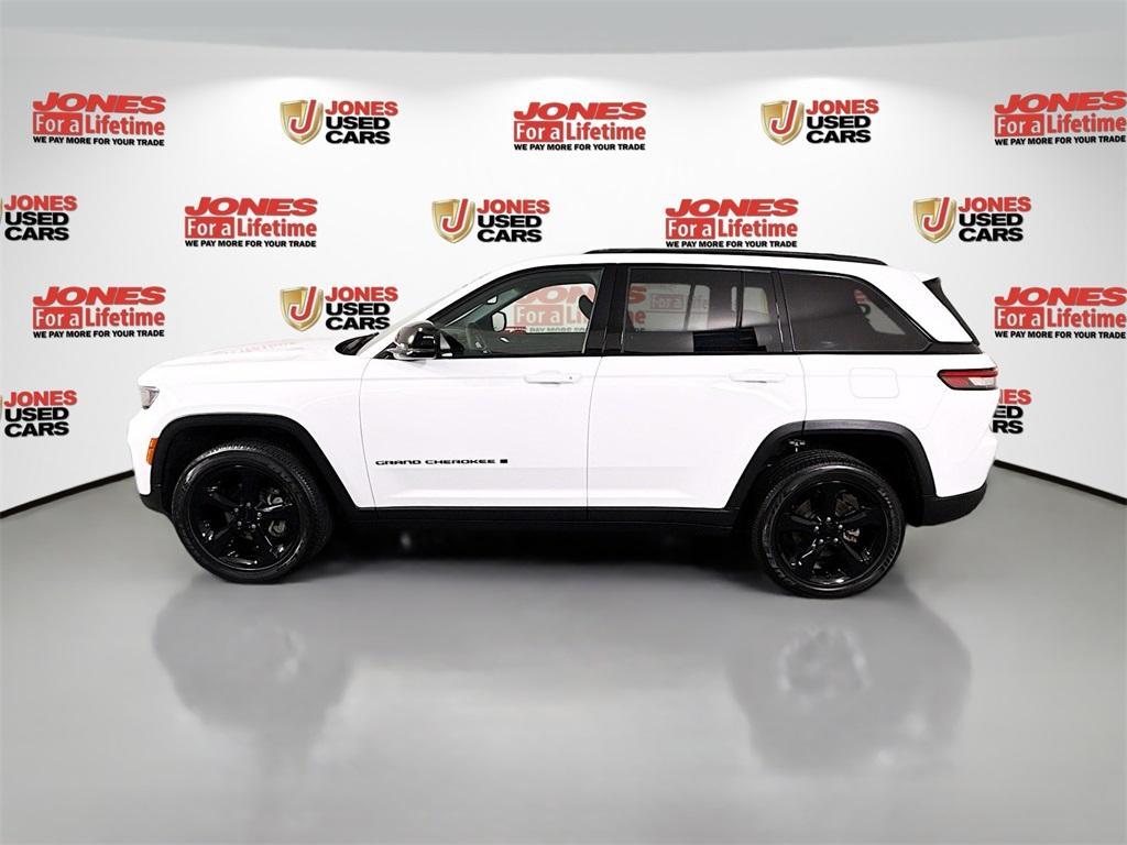 used 2023 Jeep Grand Cherokee car, priced at $33,155
