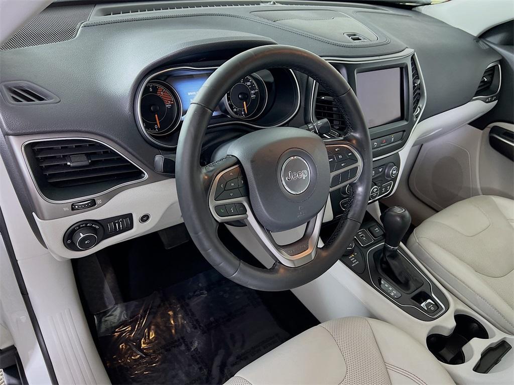 used 2021 Jeep Cherokee car, priced at $22,455