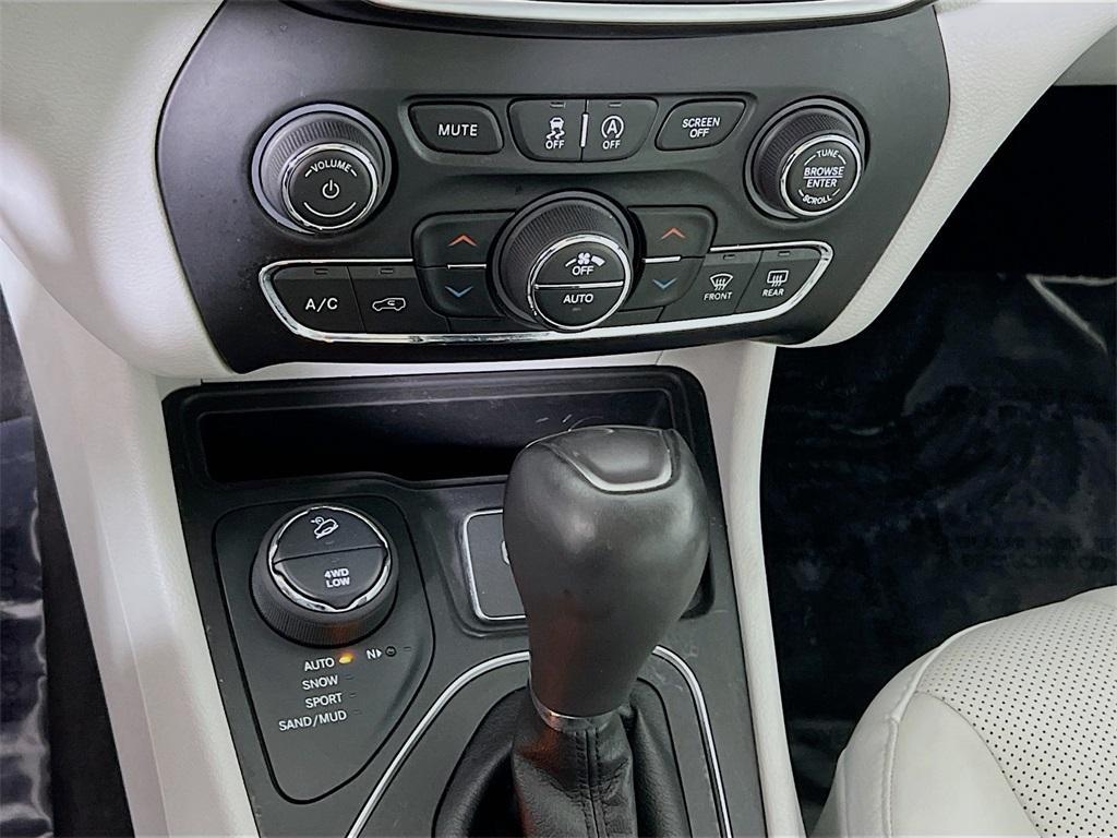 used 2021 Jeep Cherokee car, priced at $22,455
