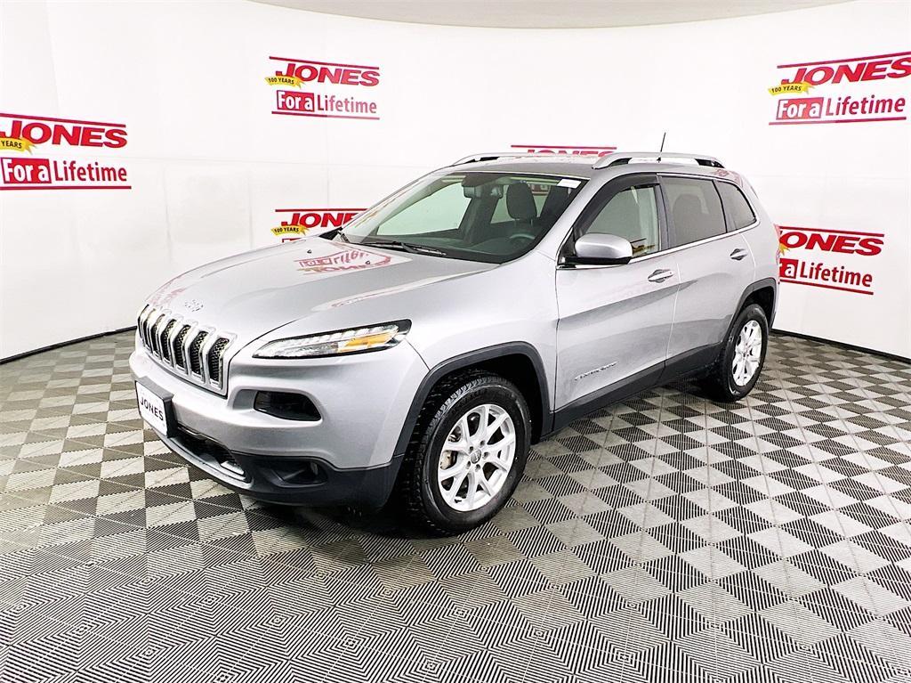 used 2017 Jeep Cherokee car, priced at $18,995