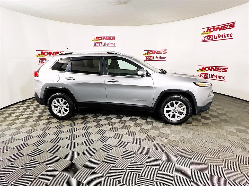 used 2017 Jeep Cherokee car, priced at $18,995