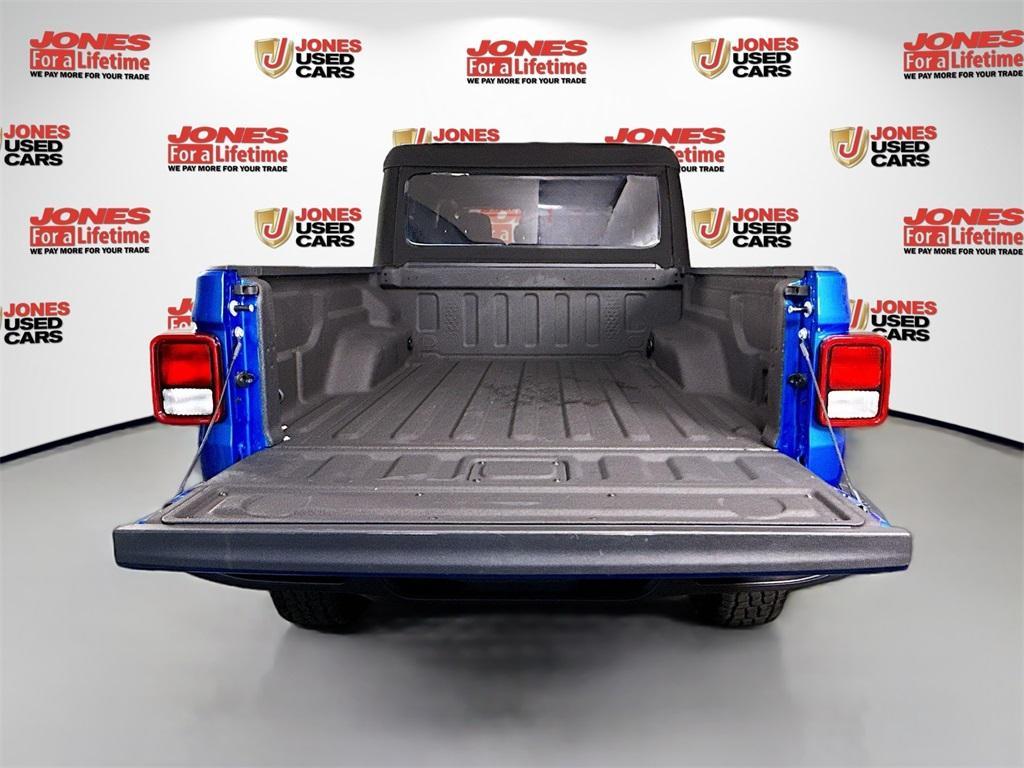used 2024 Jeep Gladiator car, priced at $42,998
