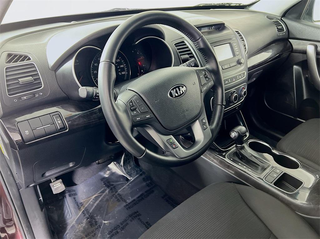 used 2014 Kia Sorento car, priced at $11,998