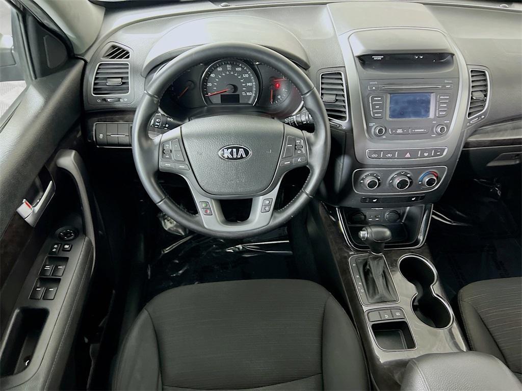 used 2014 Kia Sorento car, priced at $11,998