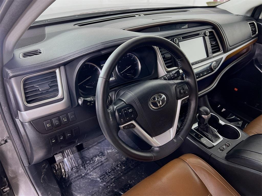 used 2018 Toyota Highlander car, priced at $20,995