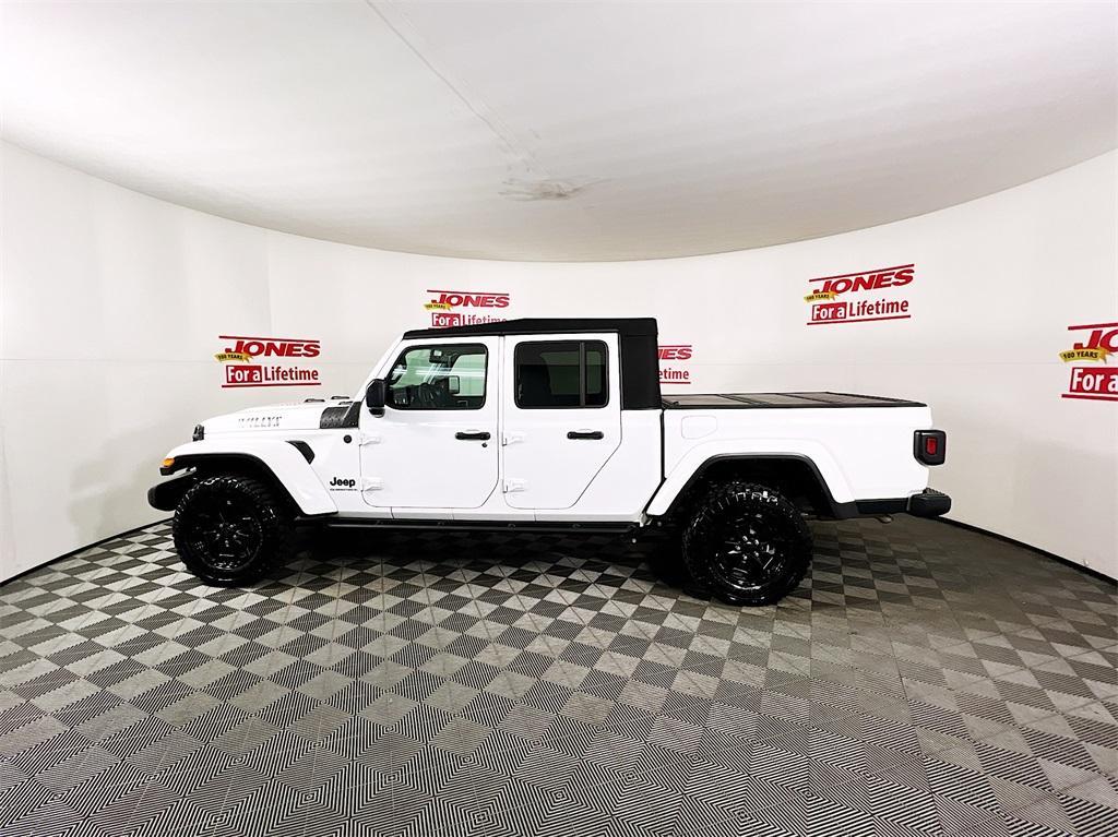 used 2023 Jeep Gladiator car, priced at $32,998