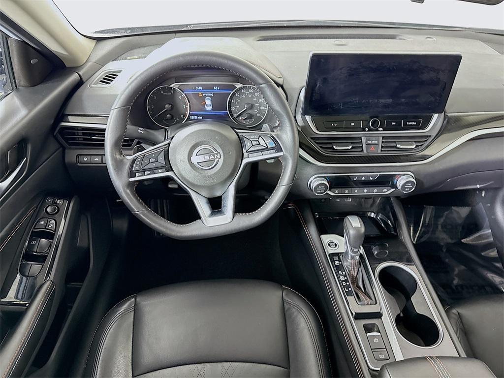 used 2023 Nissan Altima car, priced at $25,998