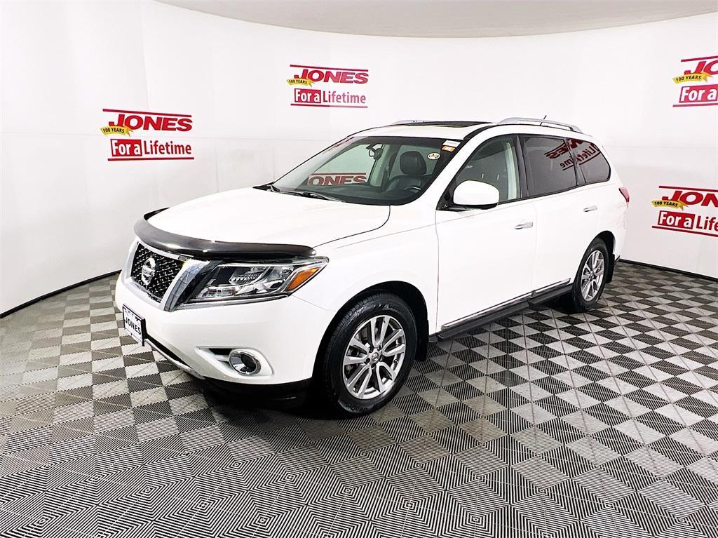 used 2015 Nissan Pathfinder car, priced at $12,566