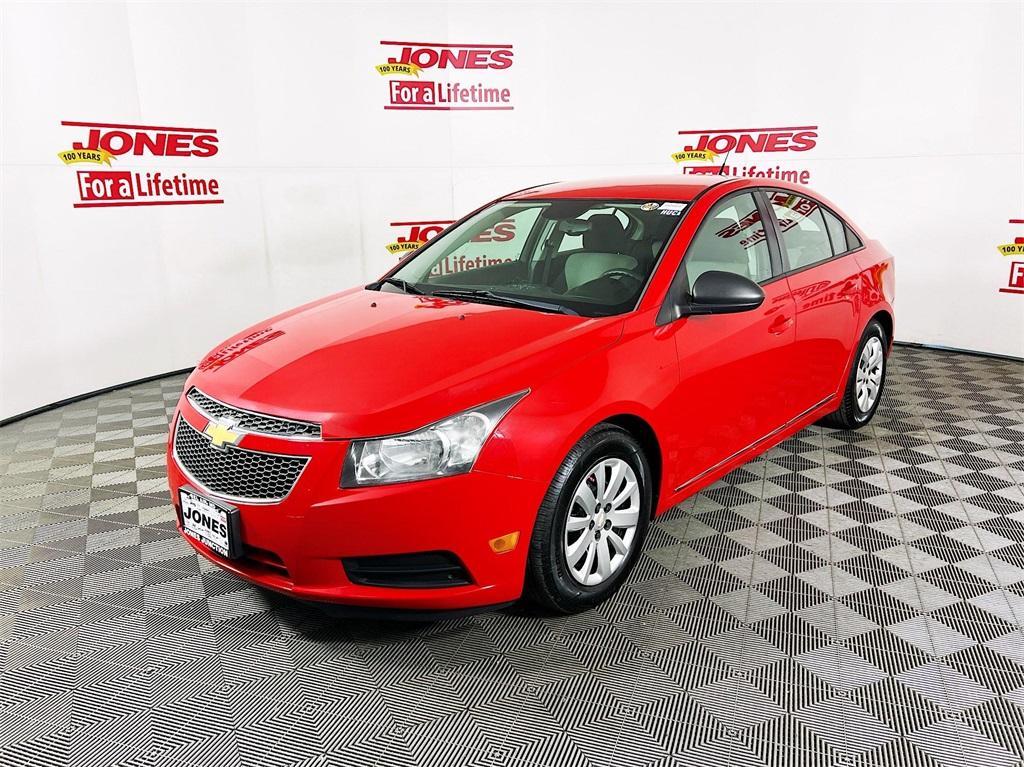 used 2014 Chevrolet Cruze car, priced at $8,995