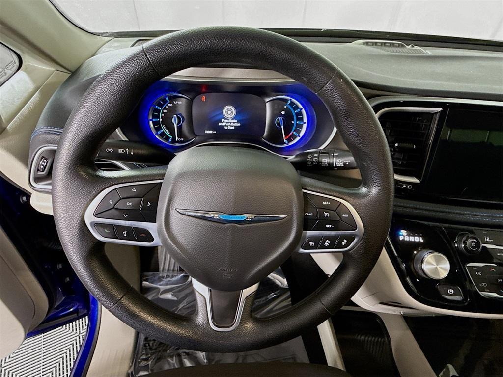 used 2021 Chrysler Pacifica Hybrid car, priced at $23,995
