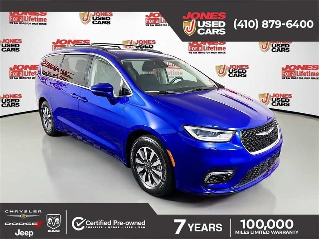 used 2021 Chrysler Pacifica Hybrid car, priced at $23,995