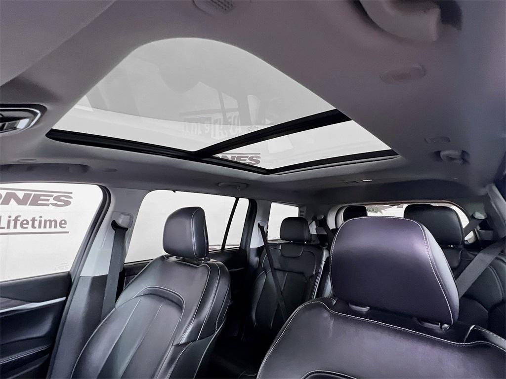 used 2022 Jeep Grand Cherokee L car, priced at $37,818