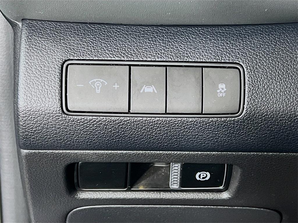 used 2022 Hyundai Santa Fe car, priced at $26,998