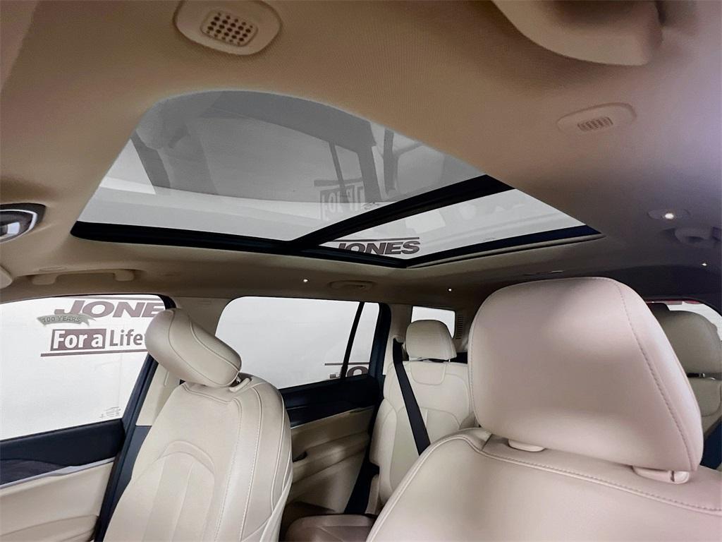 used 2022 Jeep Grand Cherokee L car, priced at $37,995