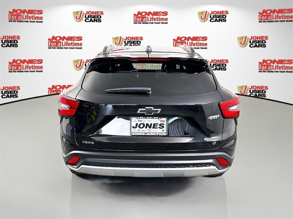 used 2024 Chevrolet Trax car, priced at $22,998