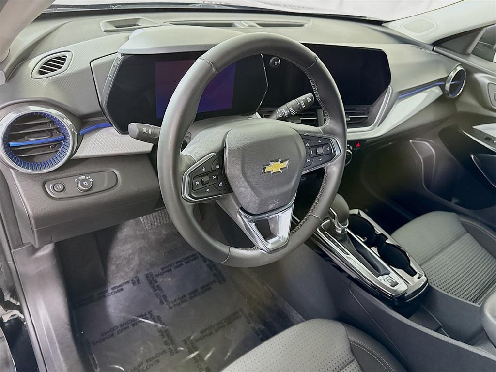 used 2024 Chevrolet Trax car, priced at $22,998