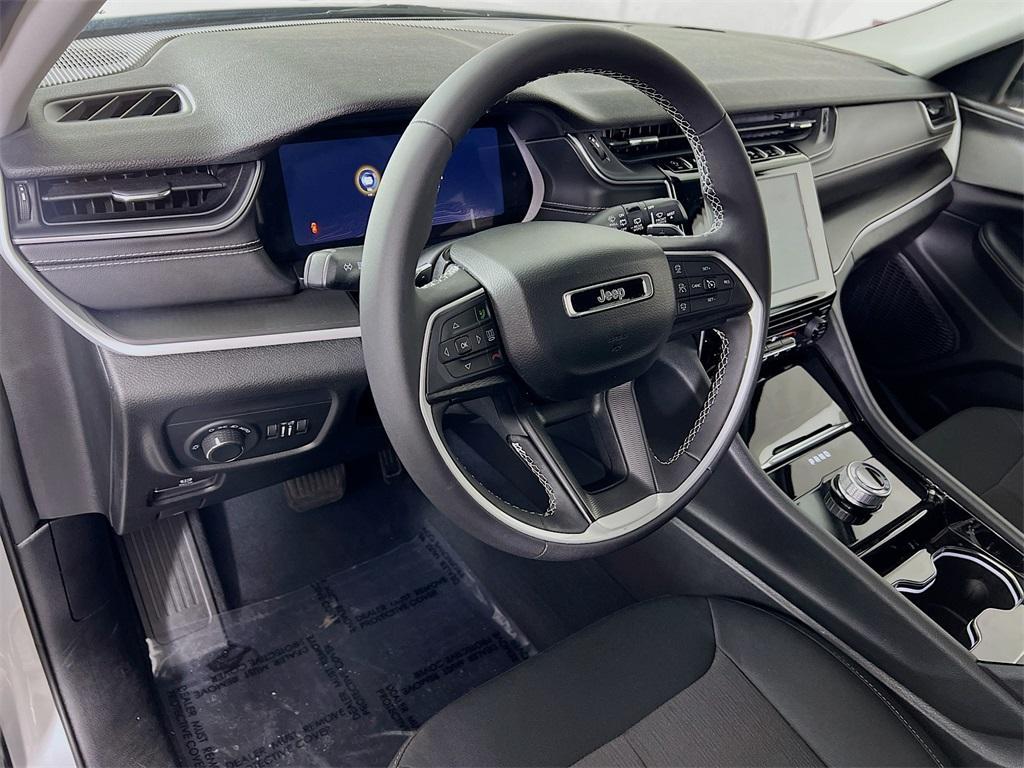 used 2023 Jeep Grand Cherokee L car