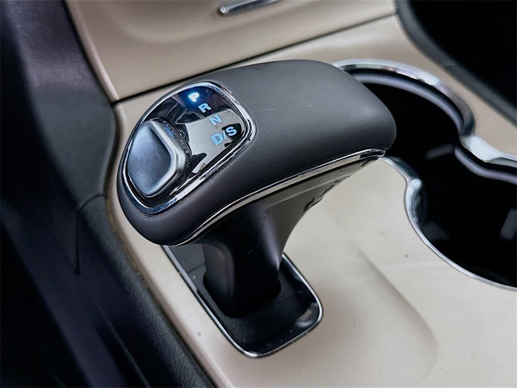 used 2014 Jeep Grand Cherokee car, priced at $14,987