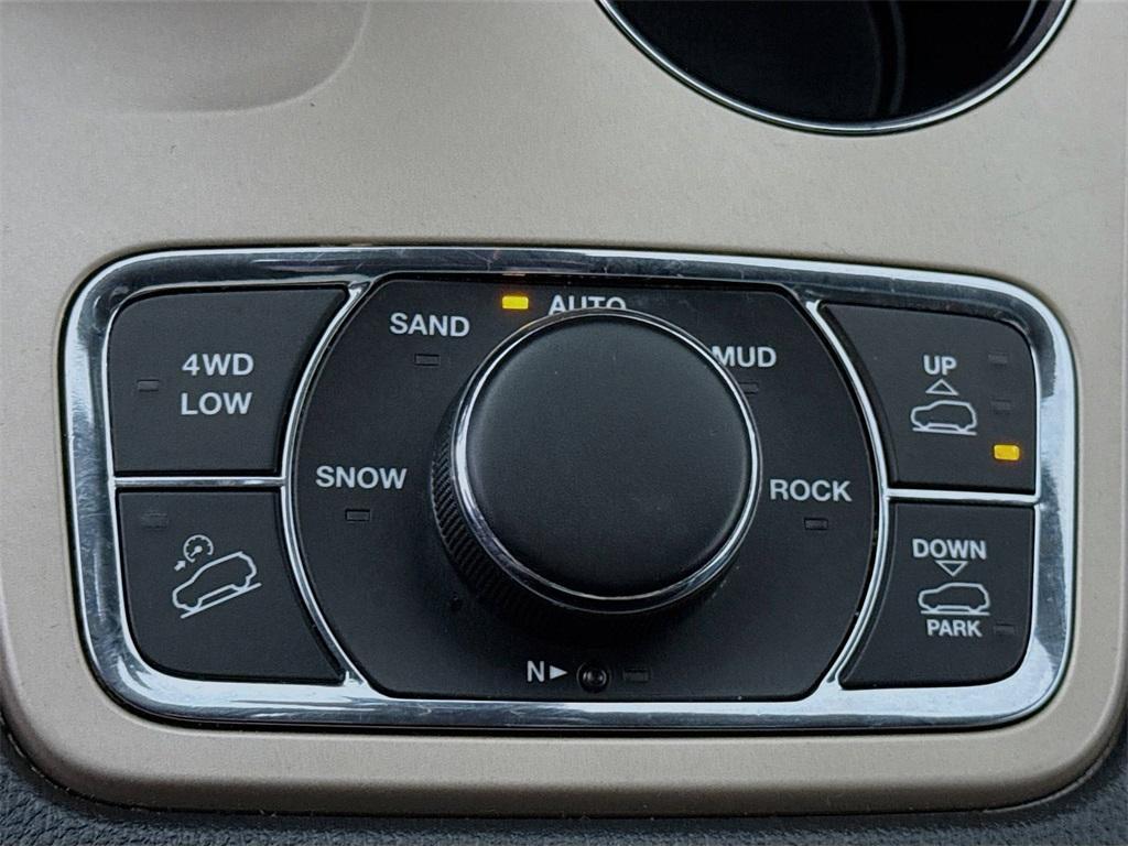 used 2014 Jeep Grand Cherokee car, priced at $14,987