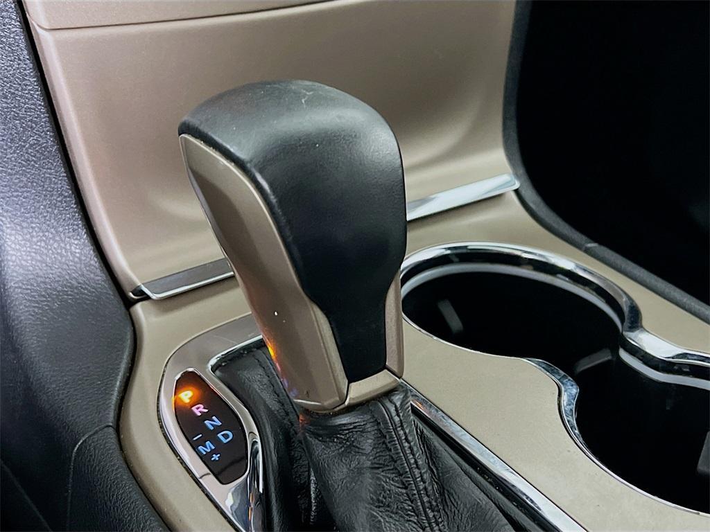 used 2016 Jeep Grand Cherokee car, priced at $13,998
