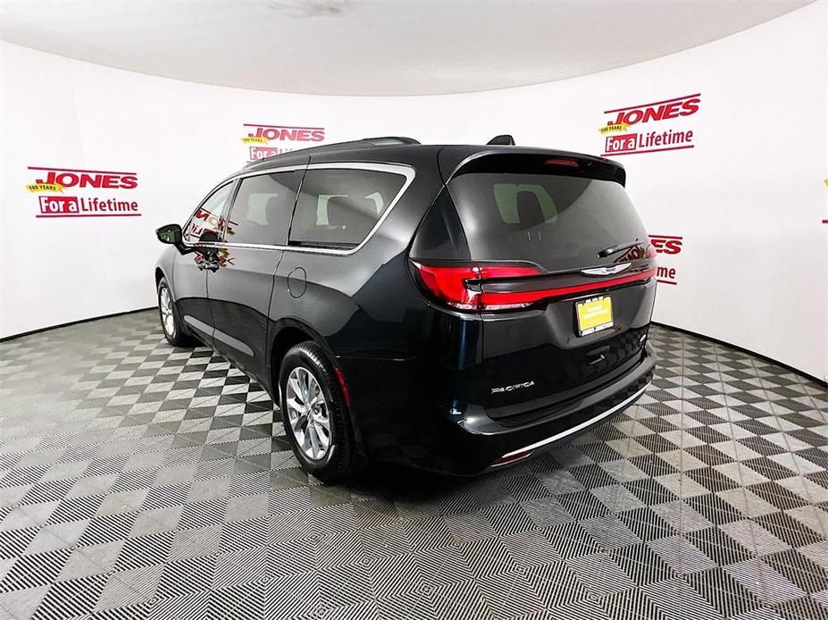 used 2022 Chrysler Pacifica car, priced at $35,998