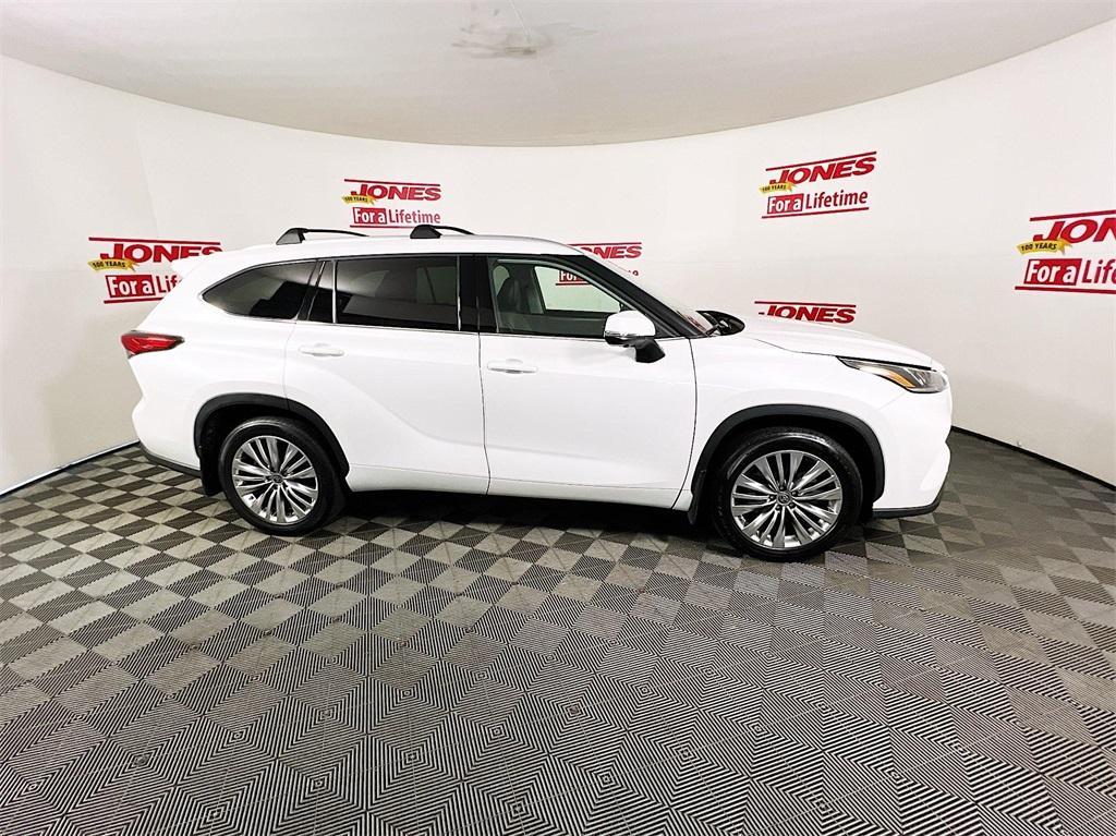 used 2023 Toyota Highlander car, priced at $43,995