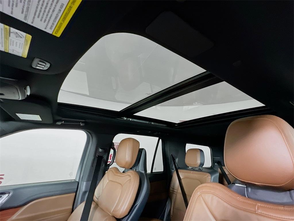 used 2023 Lincoln Navigator car, priced at $71,998