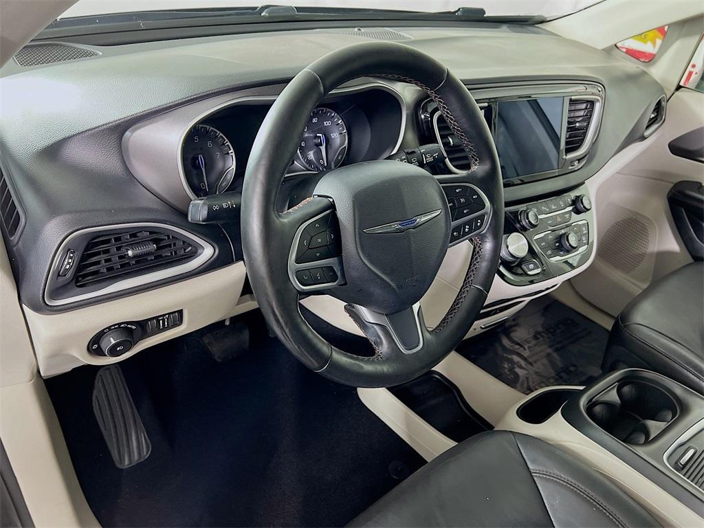 used 2020 Chrysler Pacifica car