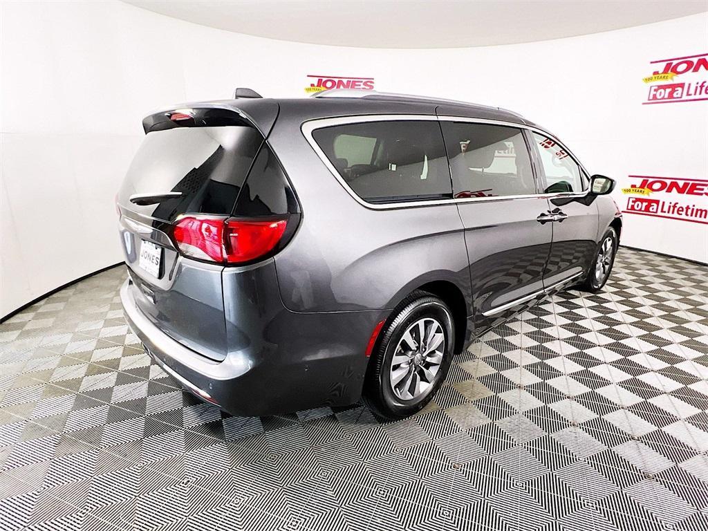 used 2020 Chrysler Pacifica car