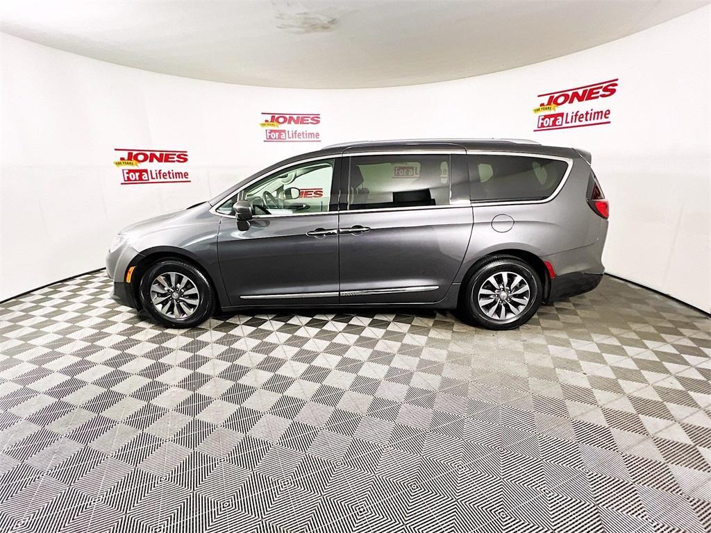 used 2020 Chrysler Pacifica car
