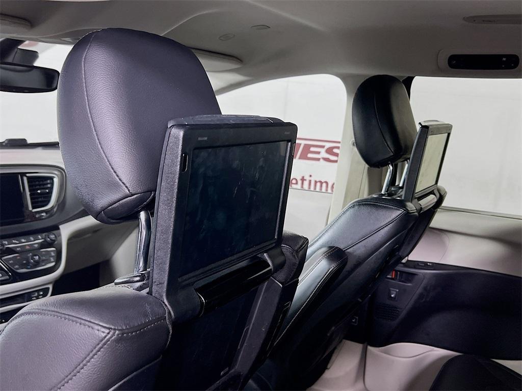 used 2020 Chrysler Pacifica car