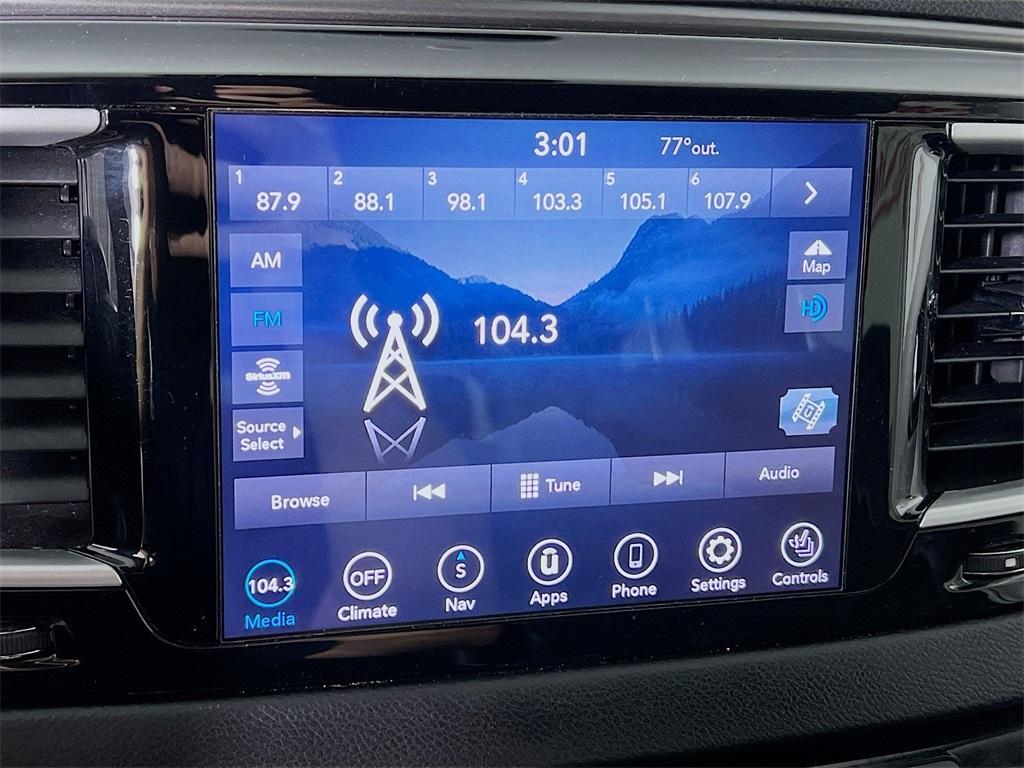 used 2020 Chrysler Pacifica car