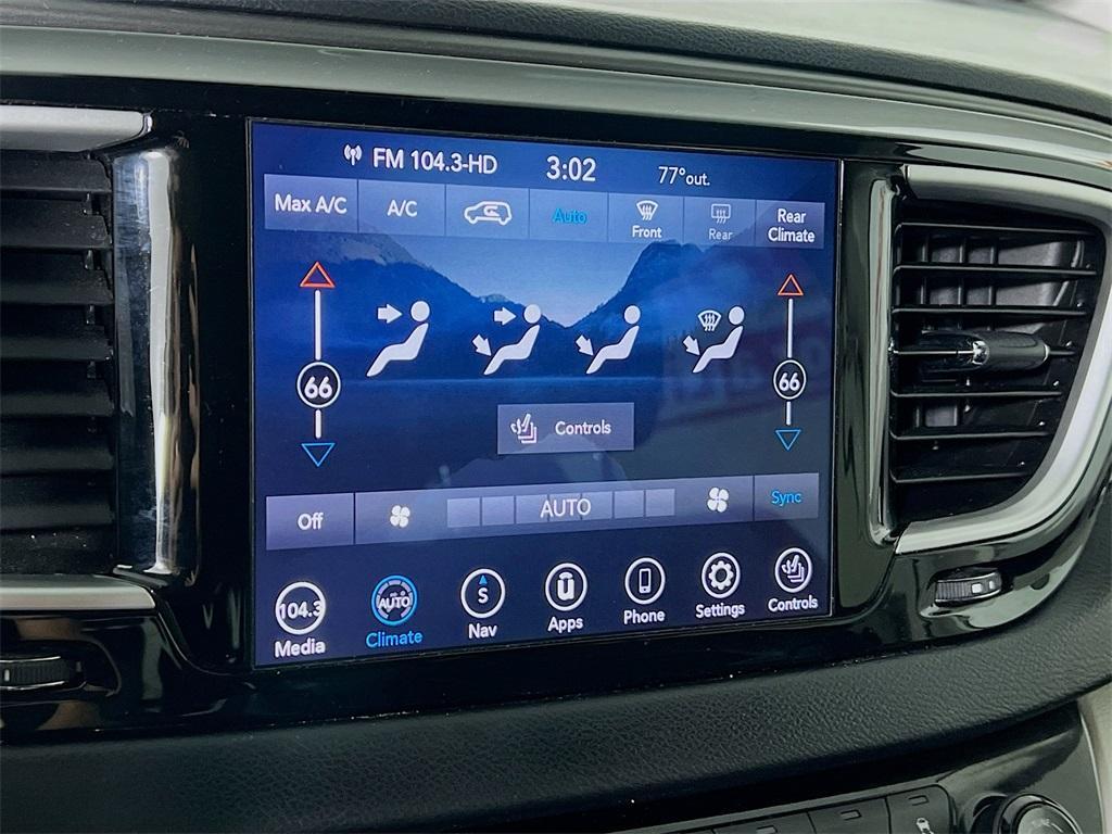 used 2020 Chrysler Pacifica car