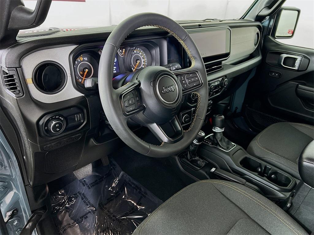 used 2024 Jeep Gladiator car, priced at $36,987