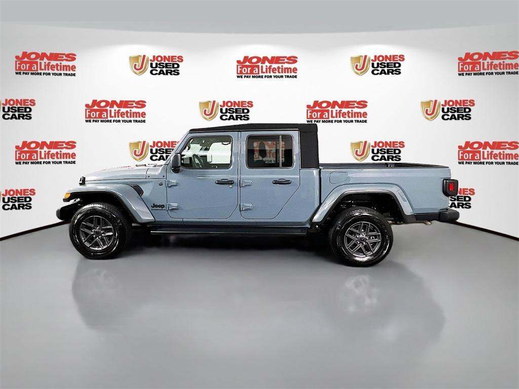 used 2024 Jeep Gladiator car, priced at $36,987