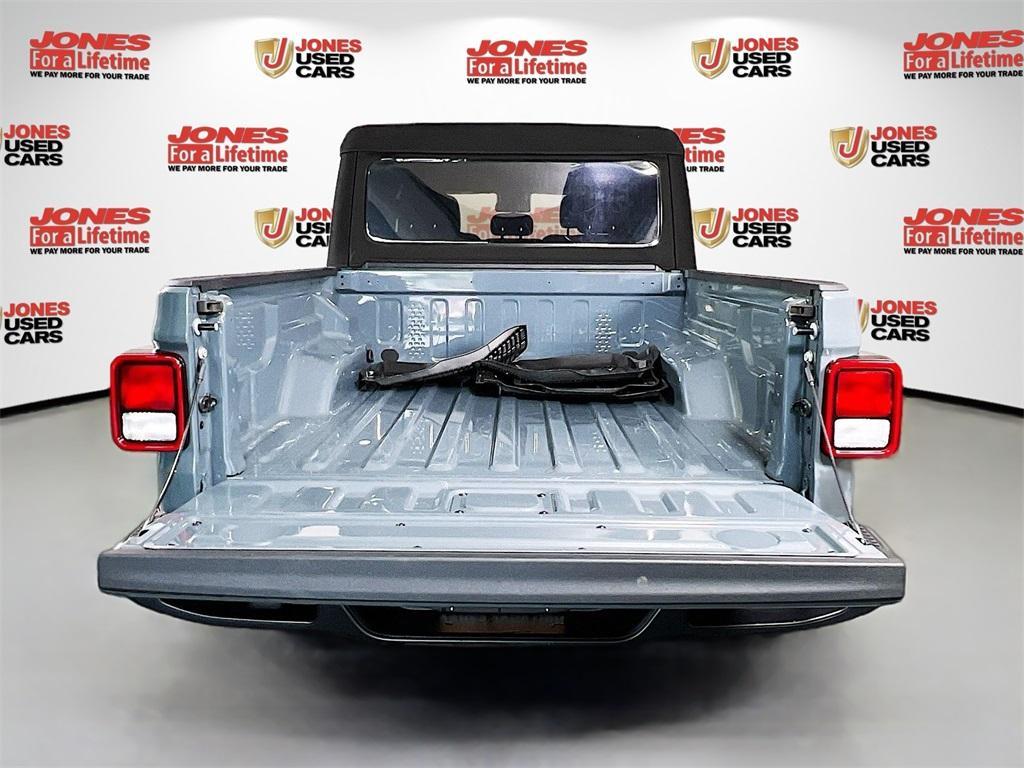 used 2024 Jeep Gladiator car, priced at $36,987