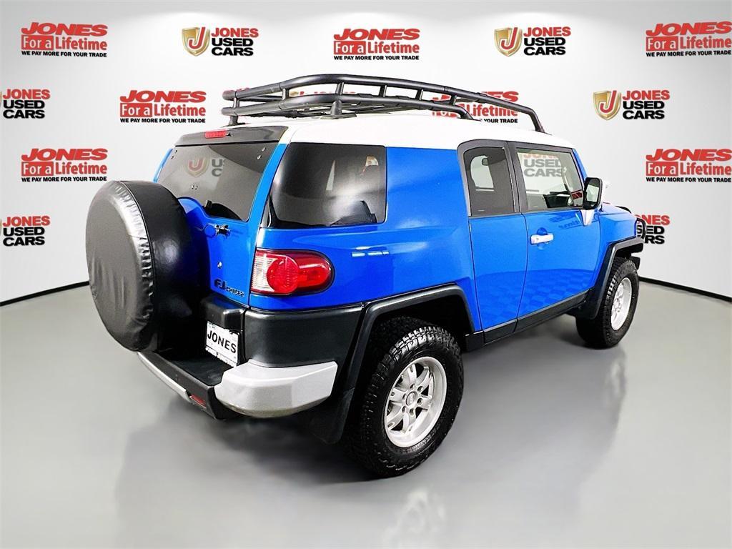 used 2007 Toyota FJ Cruiser car, priced at $12,998