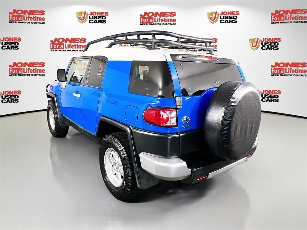 used 2007 Toyota FJ Cruiser car, priced at $12,998