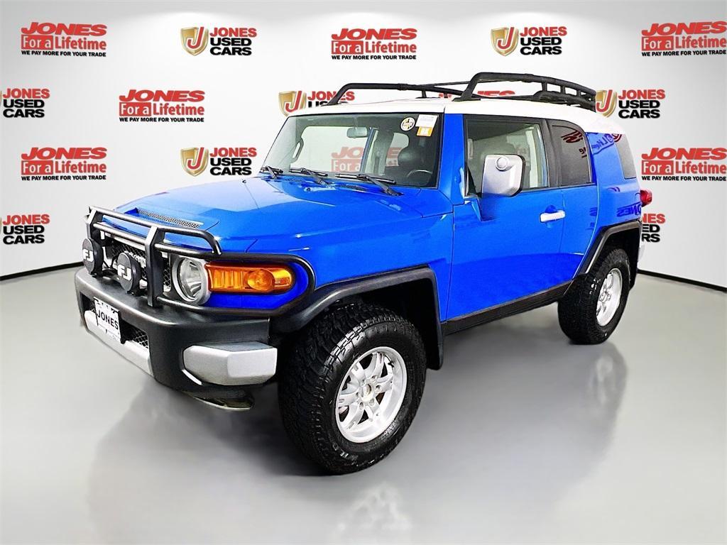 used 2007 Toyota FJ Cruiser car, priced at $12,998