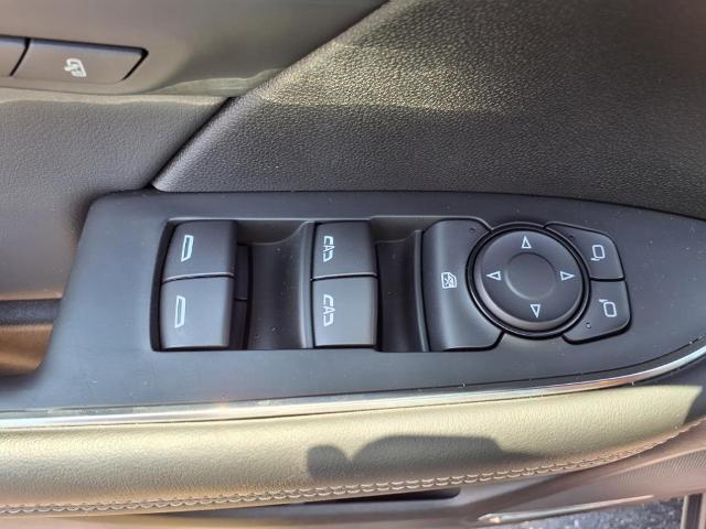 used 2022 Buick Envision car, priced at $39,998